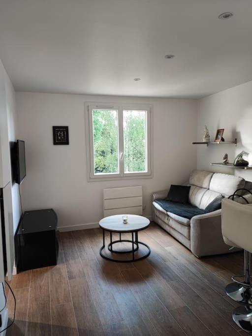 Charmant Appartement 2 Pieces Proche Disneyland Villeneuve-Saint-Denis Εξωτερικό φωτογραφία